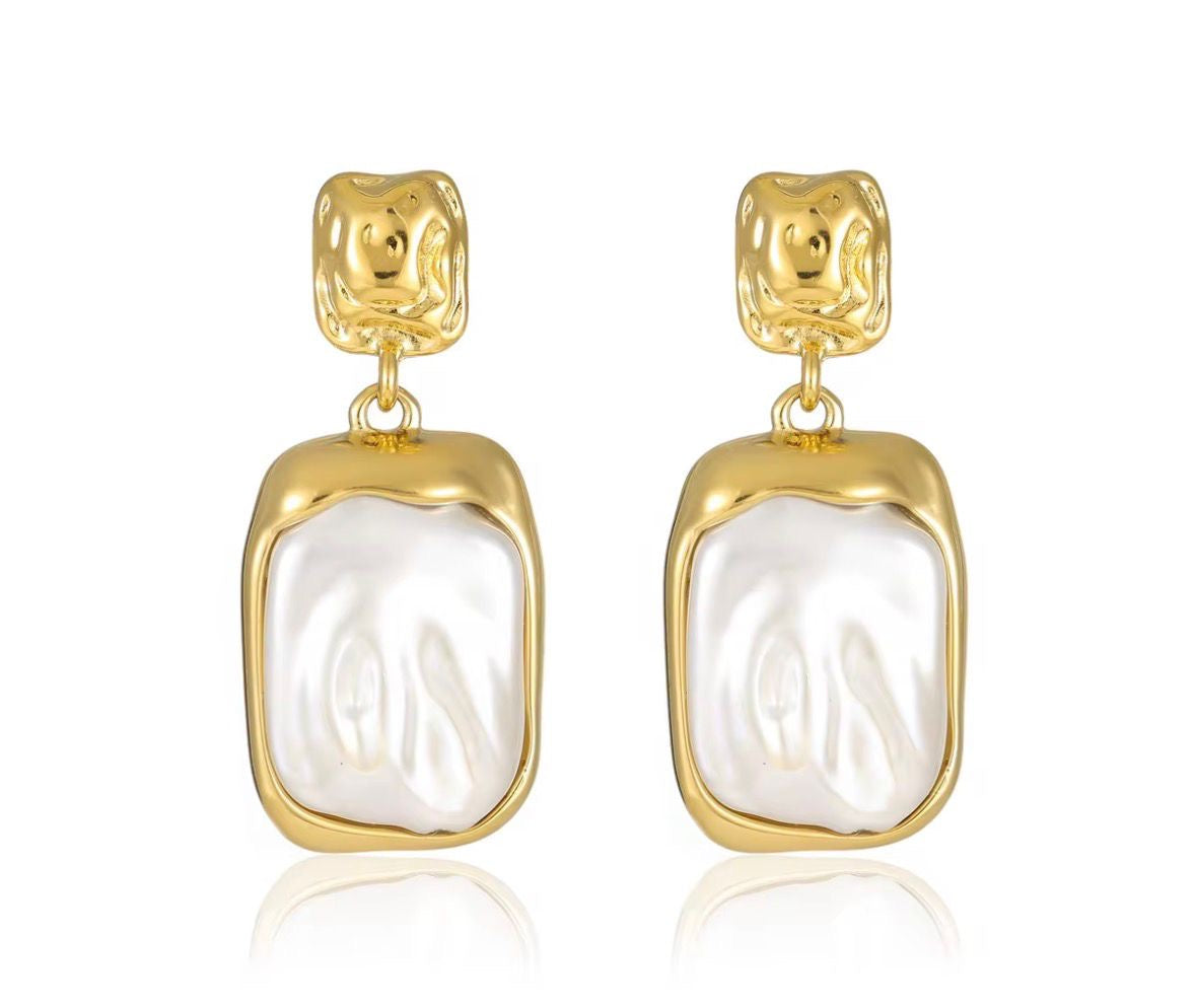 Golden Pearl Earrings