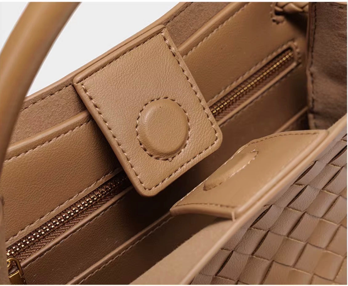 Voyager Leather