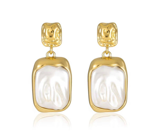 Golden Pearl Earrings