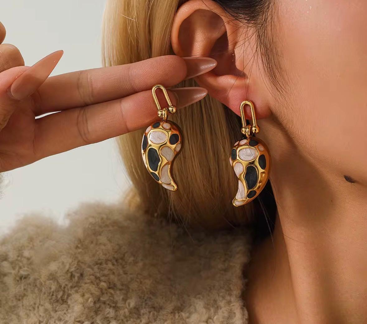 Pebble Drop Earrings