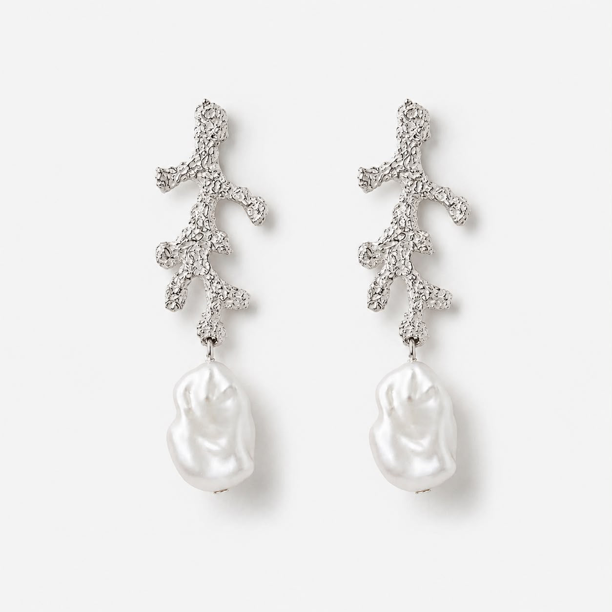 Dangle Pearl Earrings